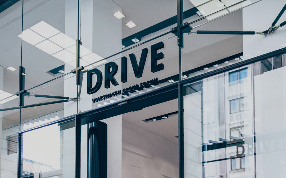 Corporate Design, Strichpunkt, DRIVE