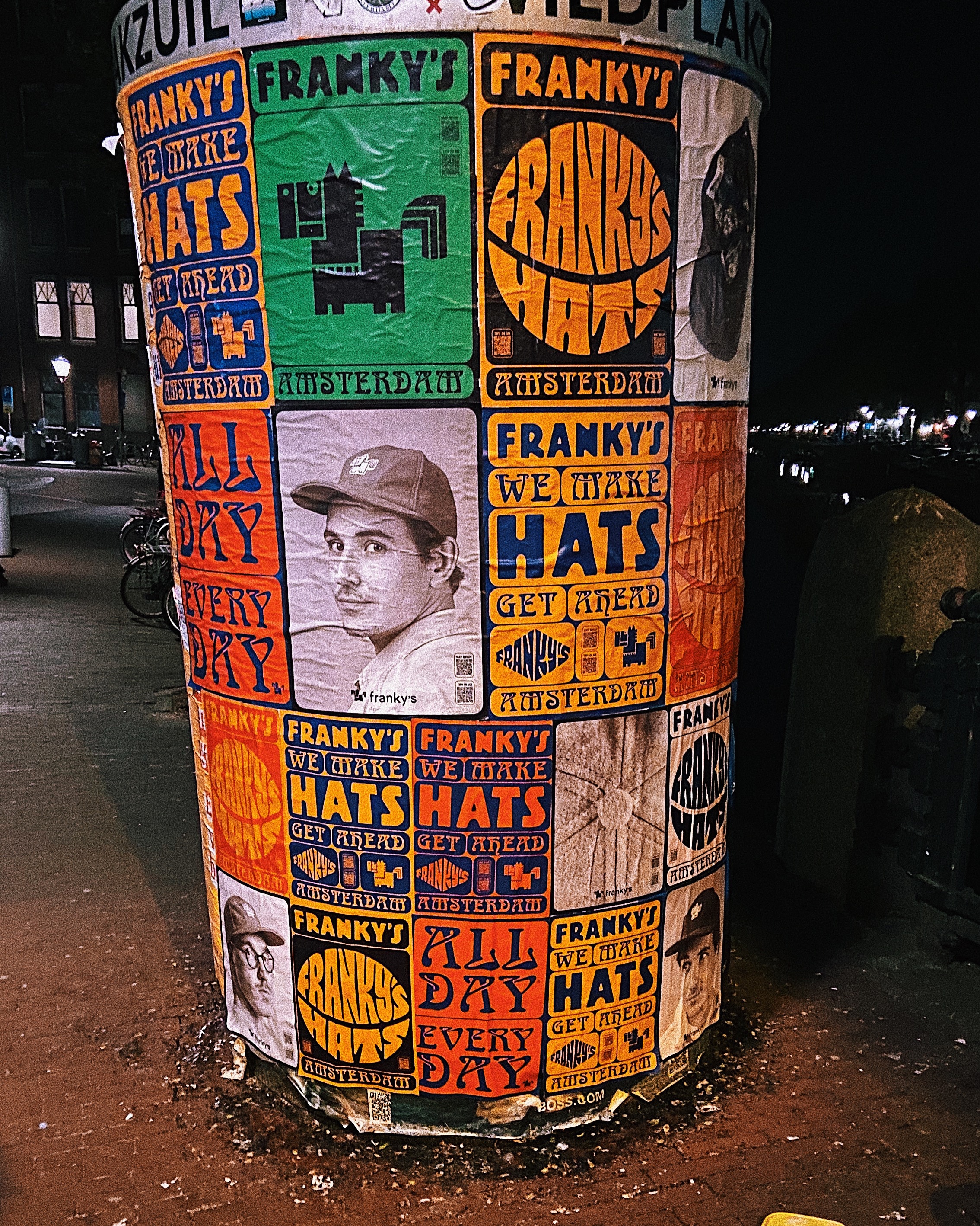 Wildplakzuil Franky's Hats