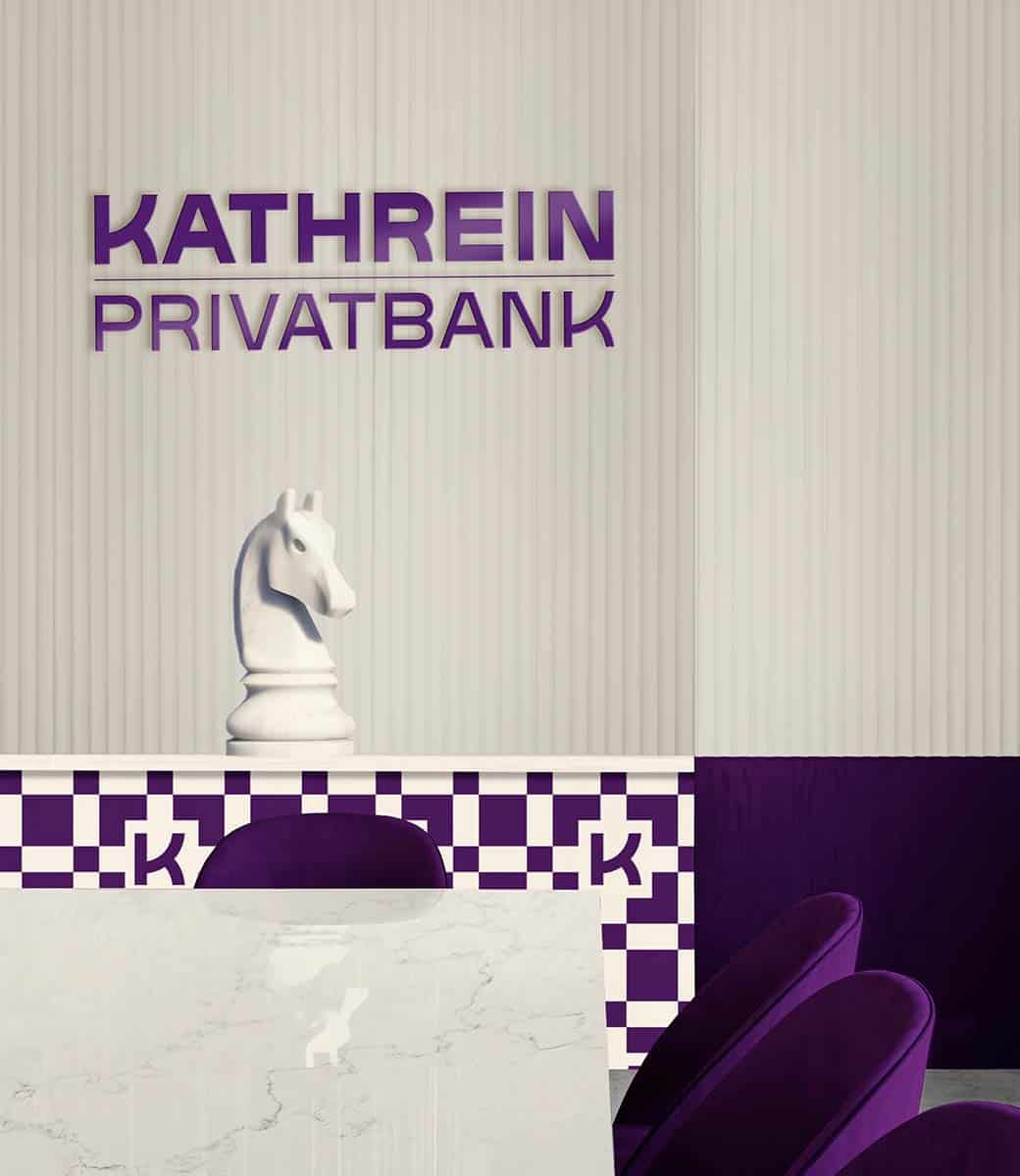 der Schriftzug der Kathrin Privatbank hinter einem Tresen