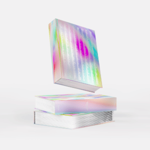 Ein holographisch schimmerndes Buch schwebt vor weißem Hintergrund in der Luft