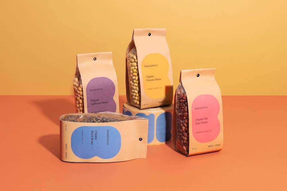 Visual Identity für den Bohnenvertrieb Beanstory: Packaging Design vier verschiedener Bohnensorten und eine Rolle Paketklebeband. 