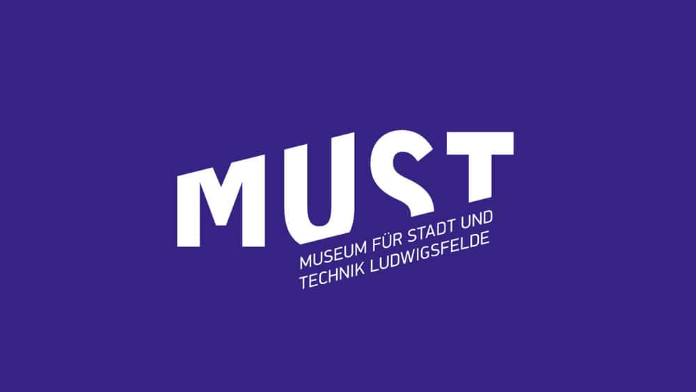 Portfolio des Monats PAGE 03.2023 Studio Mikalo MUST Museum für Stadt und Technik Ludwigsfelde Logo