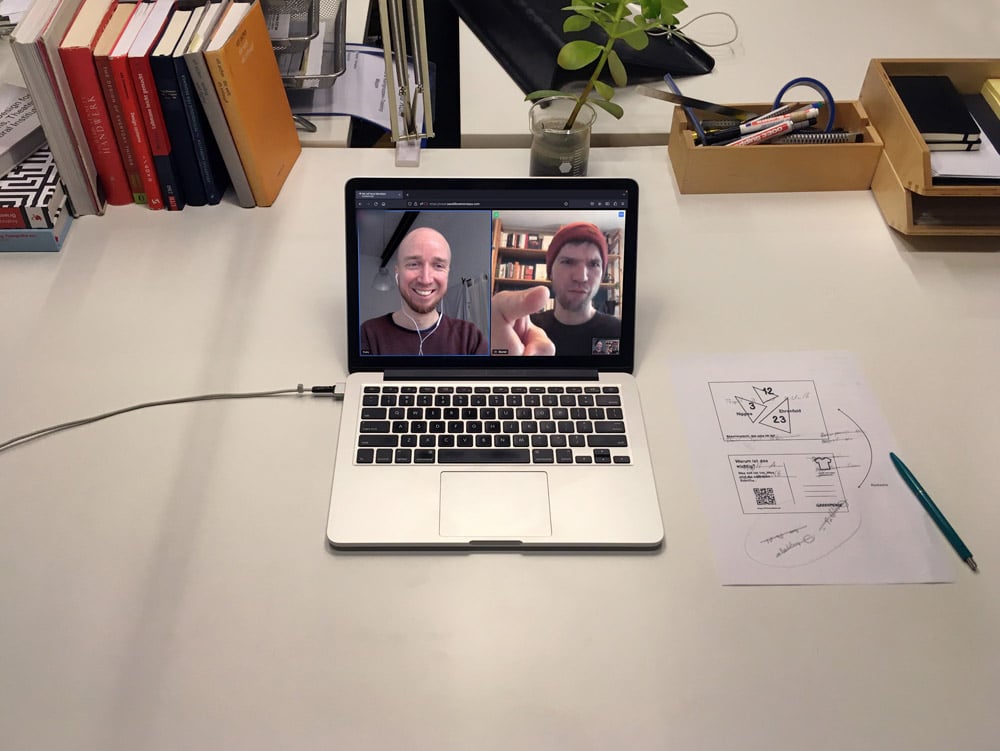 Portraitbild von dem Designbüro We will love Mondays auf einem Laptopbibdschirm wie in einer Videokonferenz.