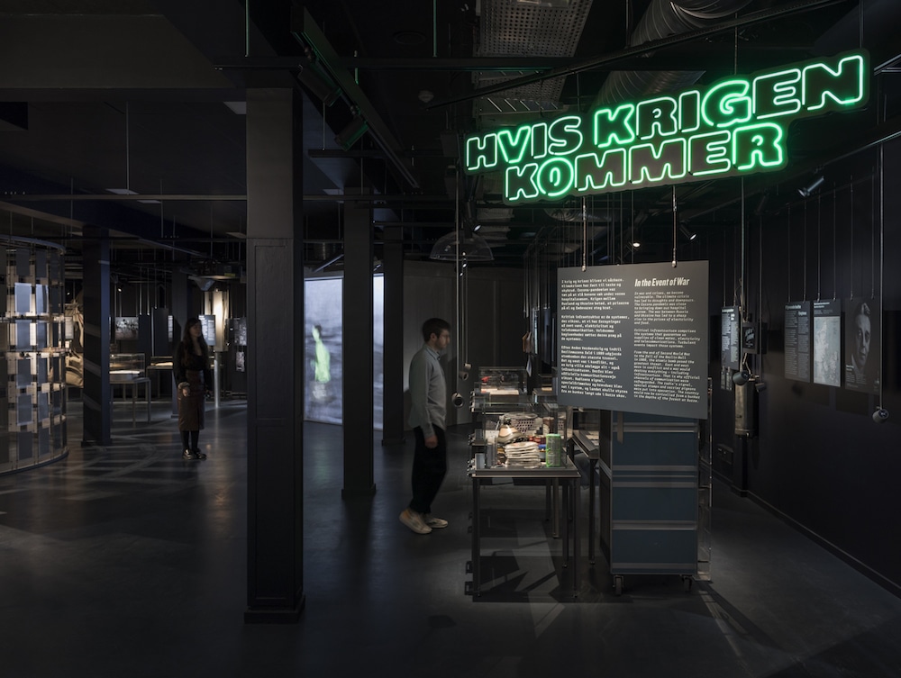 Ausstellungsdesign für das »Enigma – Museum for post, tele og kommunikation« von Atelier Brückner