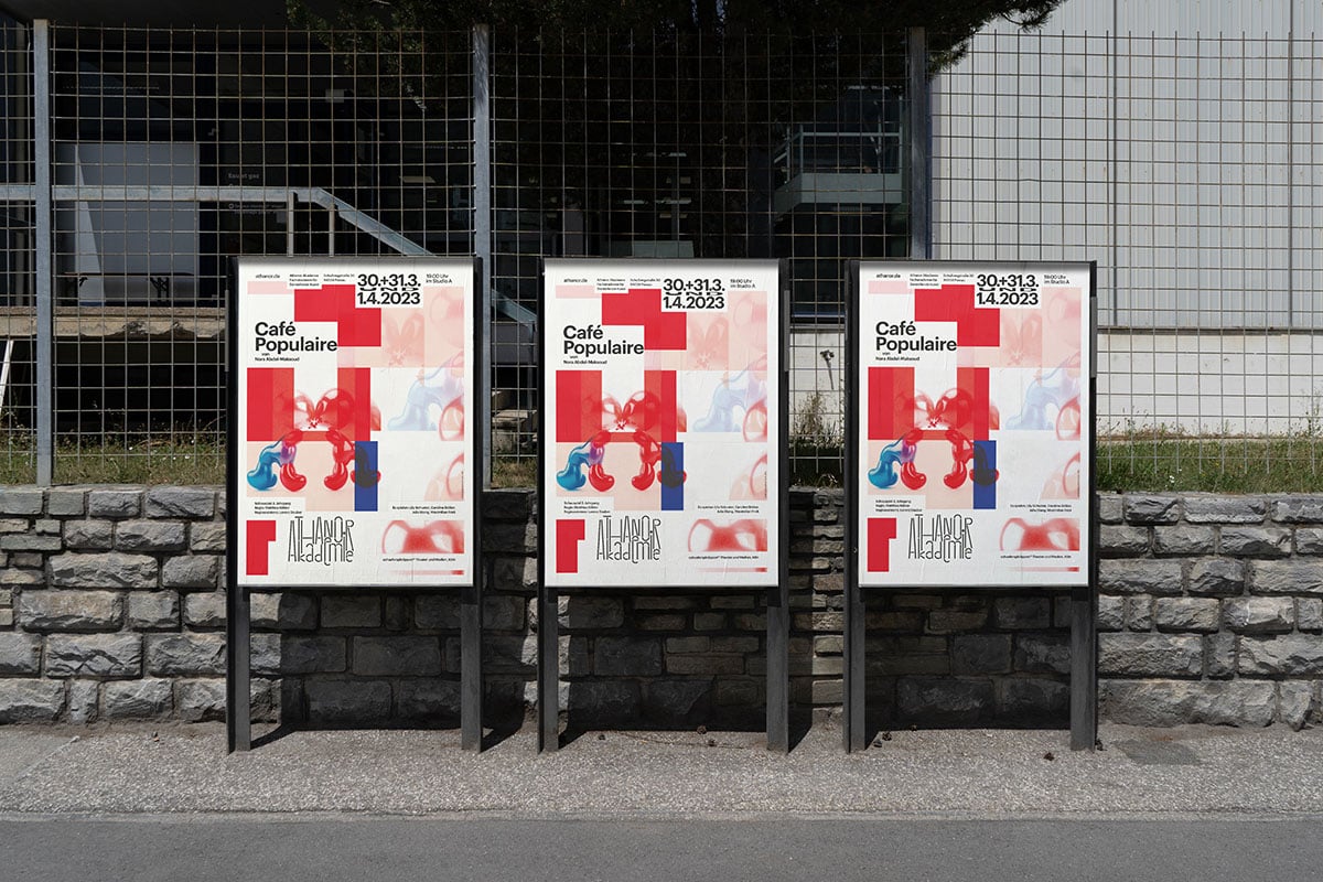 Drei Plakate aus roten Blöcken und farblich passenden Fotos