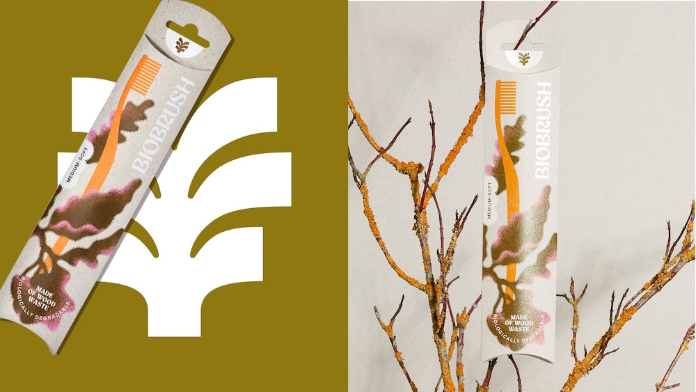 Redesign für die Zahnbürste "Biobrush" von  EIGA Strategic Brand Design. Links das Logo der Biobrusch mit der Verpackung der Zahnbürste. Rechts die Verpackung der Zahnbürste, wie sie in einem Geäst baumelt.
