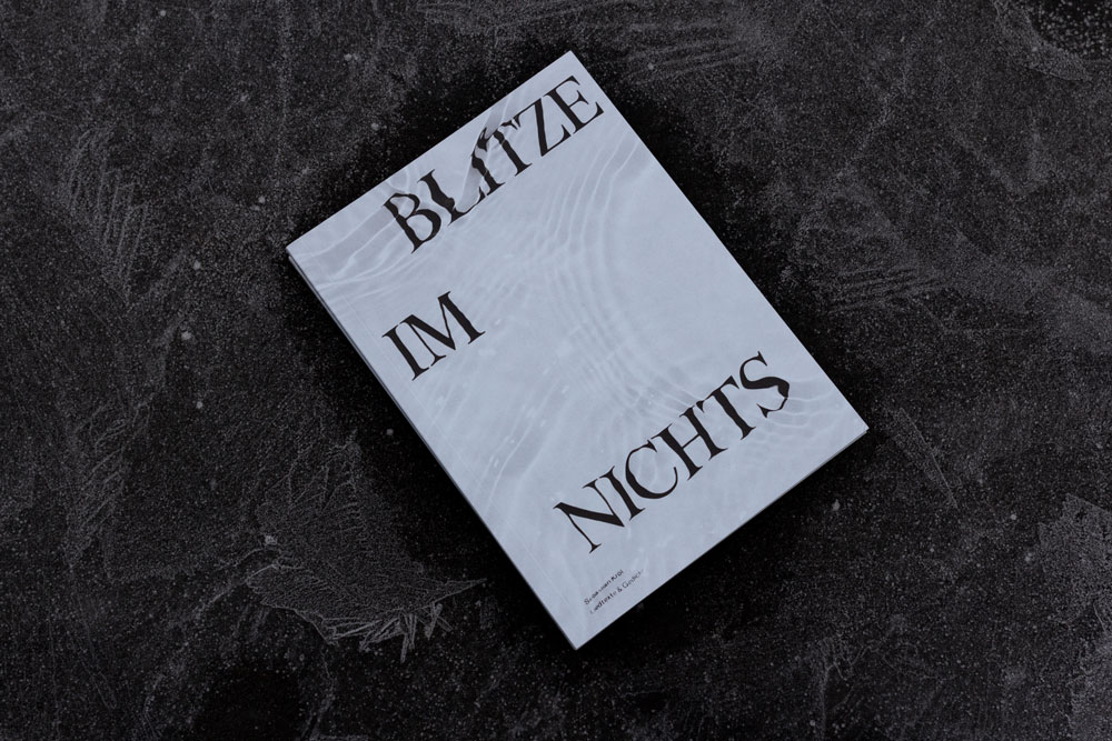 studio other type, Gestaltung des Buches Blitze im Nichts für den Musiker Sebastian Król aka Karwendel, erschienen im Eigenverlag