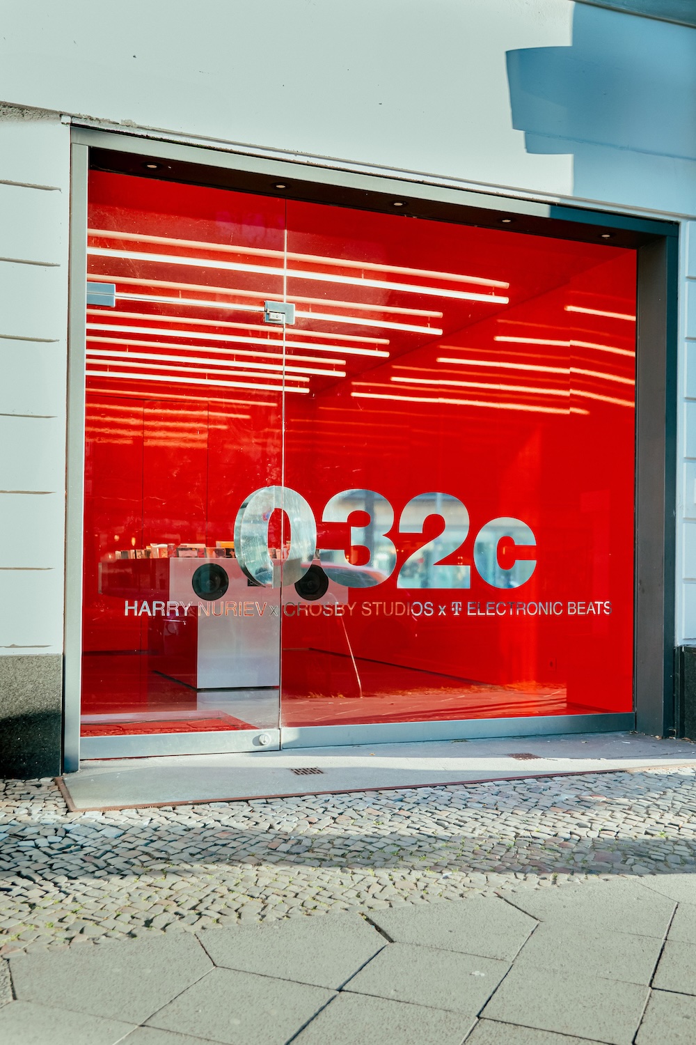 25 Jahre Telekom Electronic Beats x 032c › PAGE online