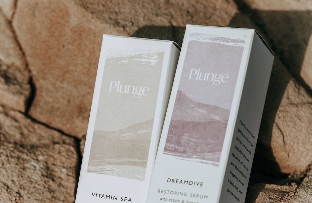 Lyrisches Packaging Design für Plunge › PAGE online