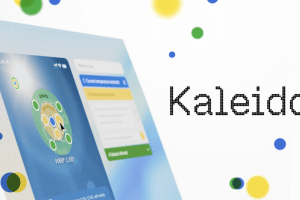 Abstrakte Interface-Visualisierung mit einer schräg dargestellten digitalen Oberfläche in Blau- und Grüntönen. Im Vordergrund ist ein kreisföriges Diagramm mit den Begriffen „Values“ und „Emotions“ zu sehen, umgeben von farbigen Punkten und UI-Elementen. Rechts steht der Schriftzug „Kaleido“ in einer gepunkteten Typografie. Gelbe, grüne und blaue Kreise schweben dekorativ über die helle Fläche und verleihen der Darstellung einen spielerisch-technologischen Charakter.