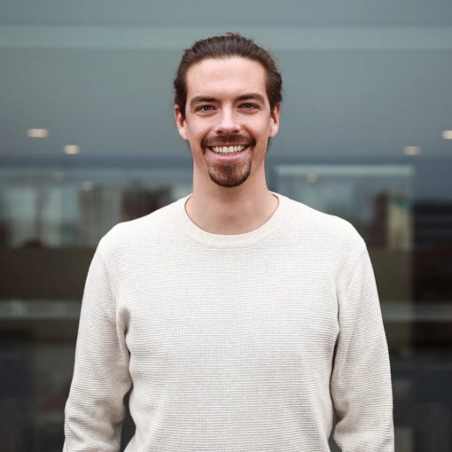 Porträt Tobias, Mitgründer und CEO von awork, einem Projektmanagement-Tool aus Hamburg