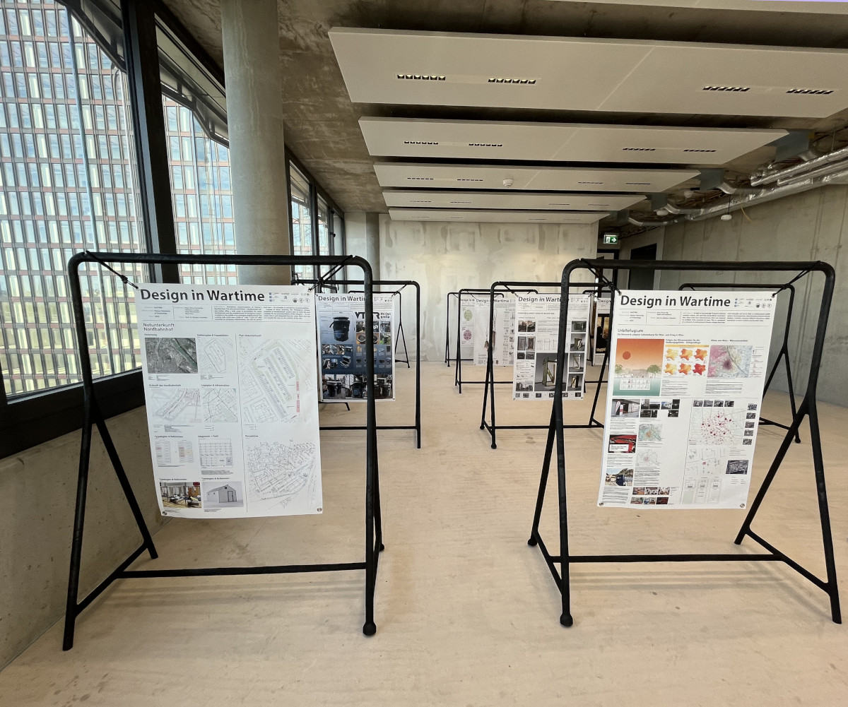 Design in Wartime Impression der Ausstellung der Berlin Design Week