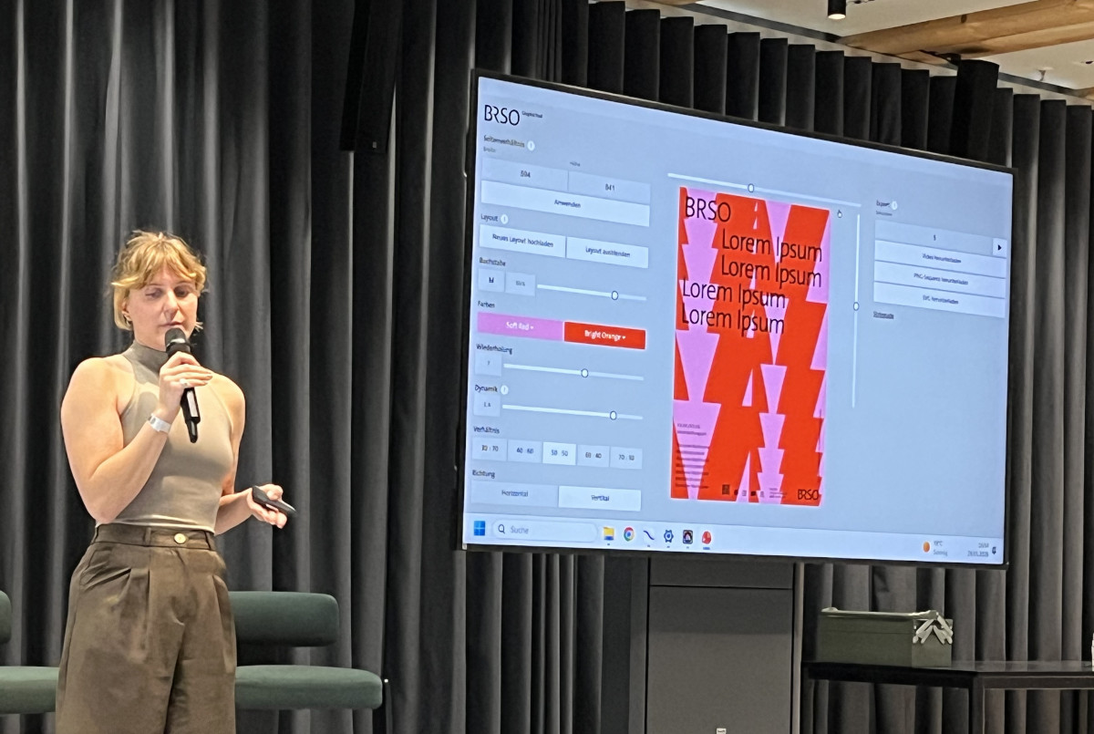 Berlin Design Week Short Bits Einführung, Person präsentiert vor einem Chart in Konferenzraum