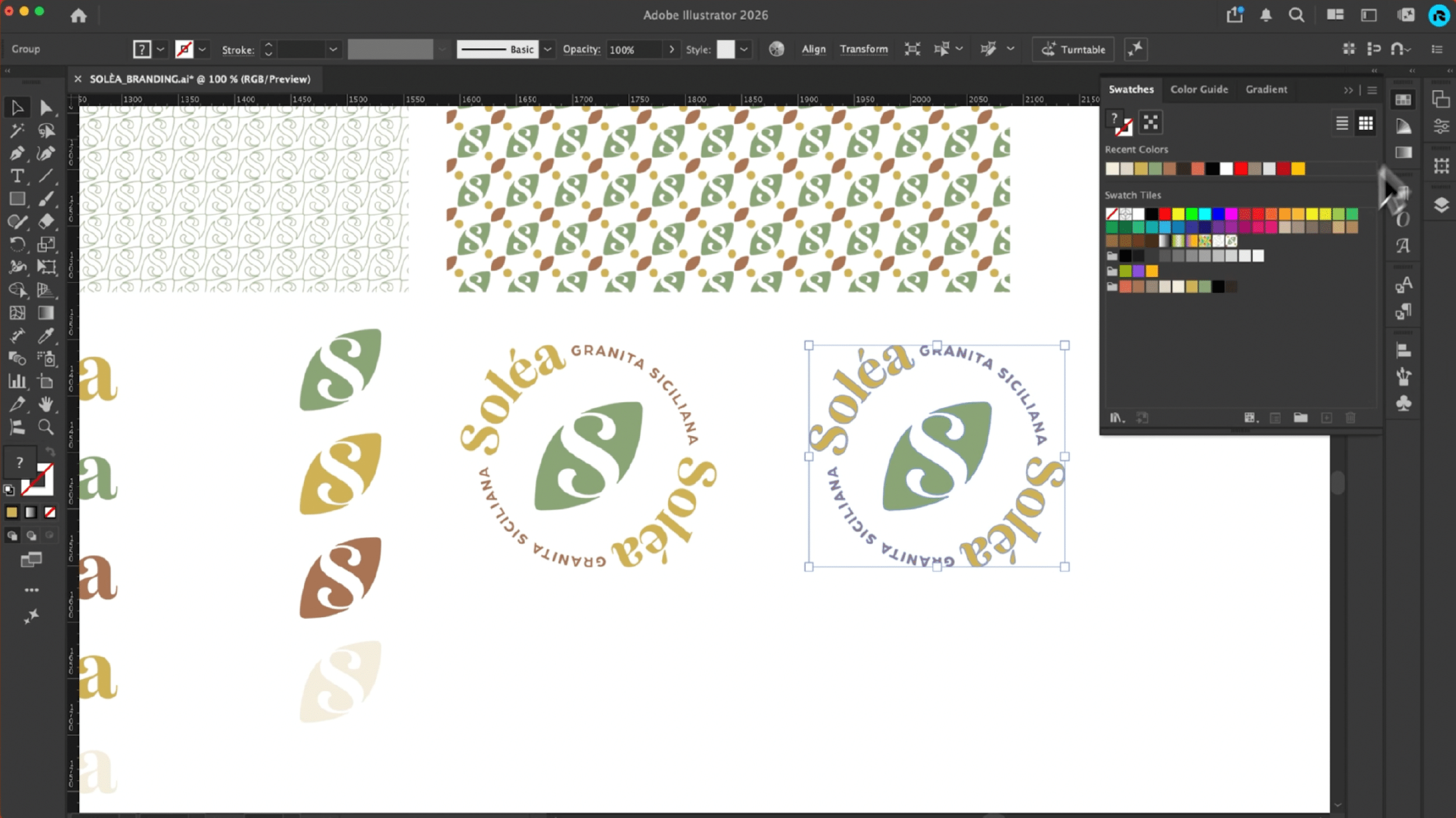 Screenshot aus Adobe Illustrator mit der Entwicklung des visuellen Erscheinungsbilds für „Soléa“: Logo-Varianten, grafische Muster und Farbwelten für die sizilianische Granita-Marke.