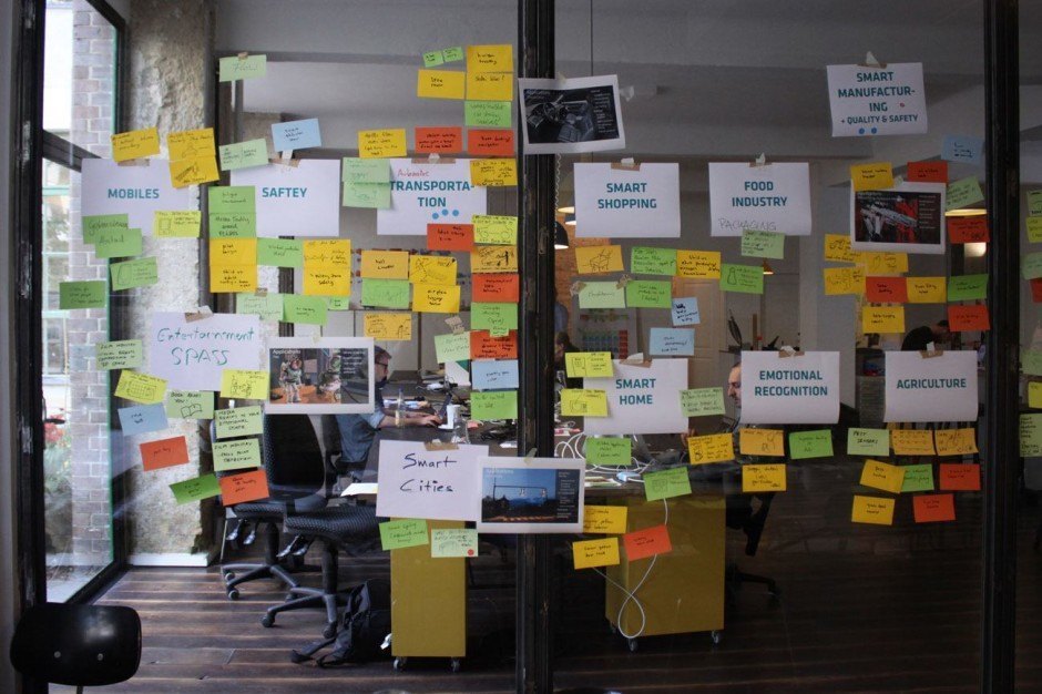 Blick ins Studio: Bei IXDS in Berlin wird viel gebastelt | PAGE online